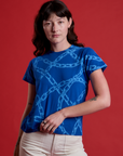 Alex is 5'8" and wearing P Chain Link Vintage Tee in Royal Blue