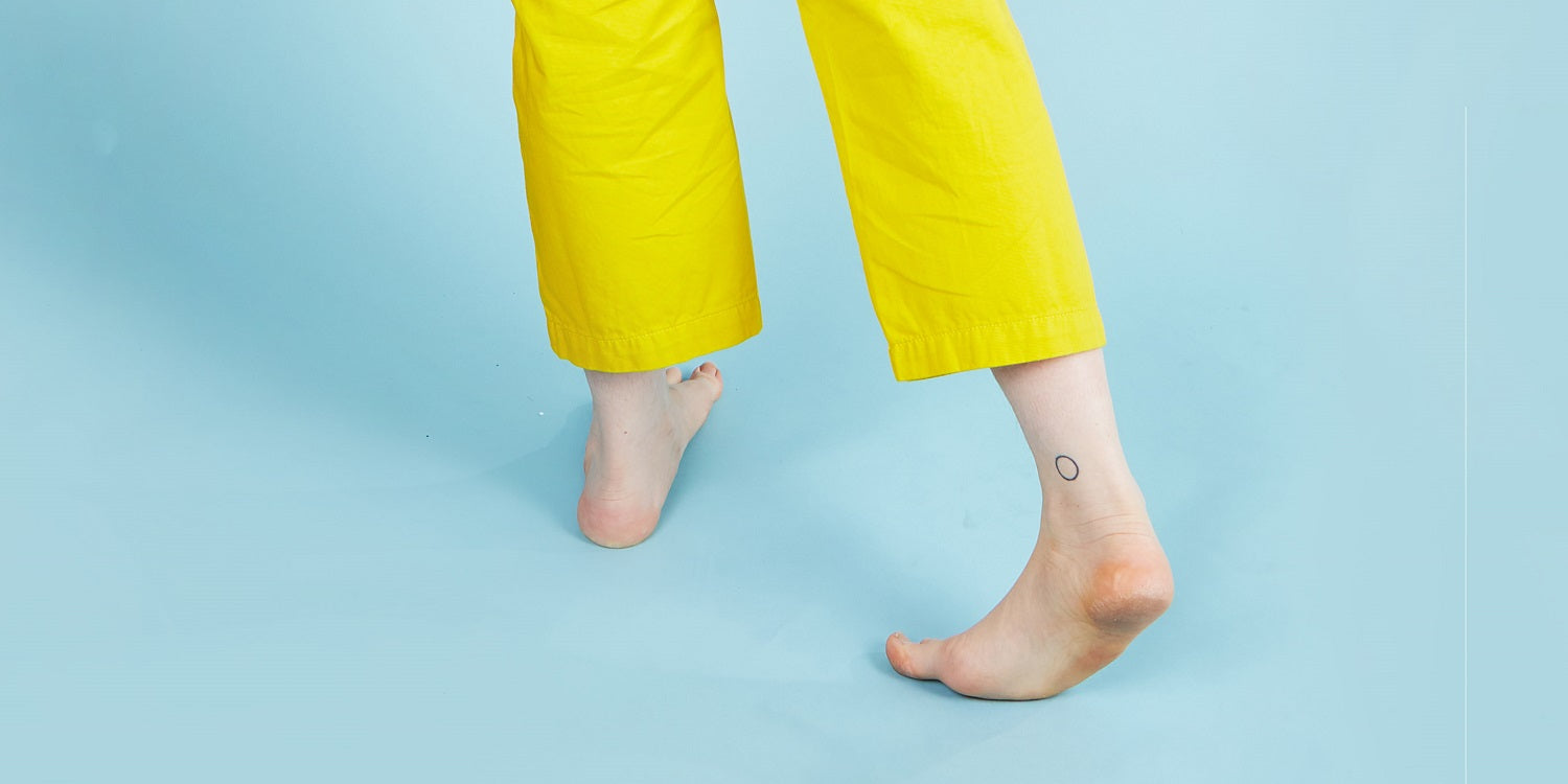 Sara In Yellow!