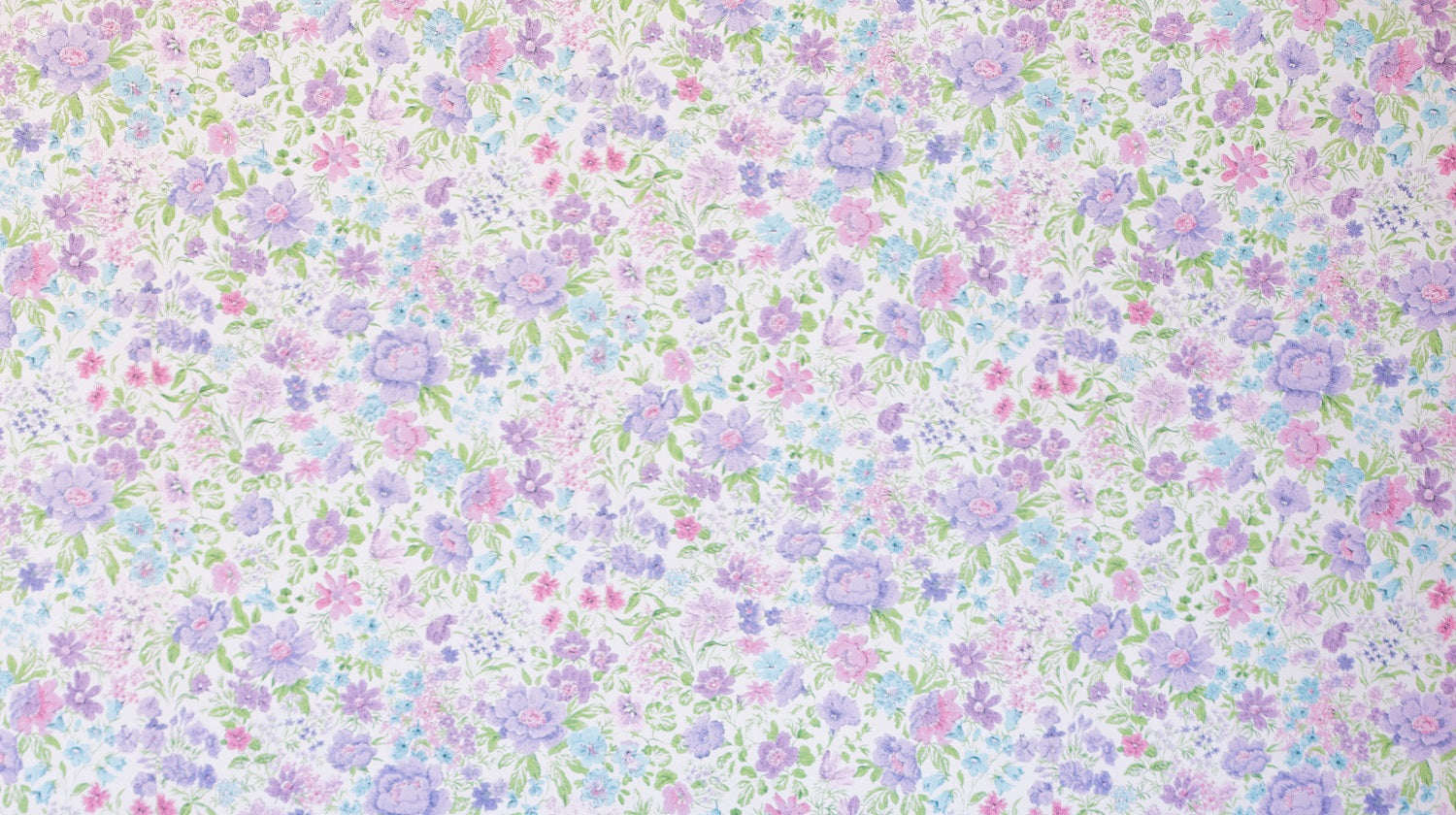 Rachel Fannen. Lush Lavender. Photos Thomas Green - floral wall paper