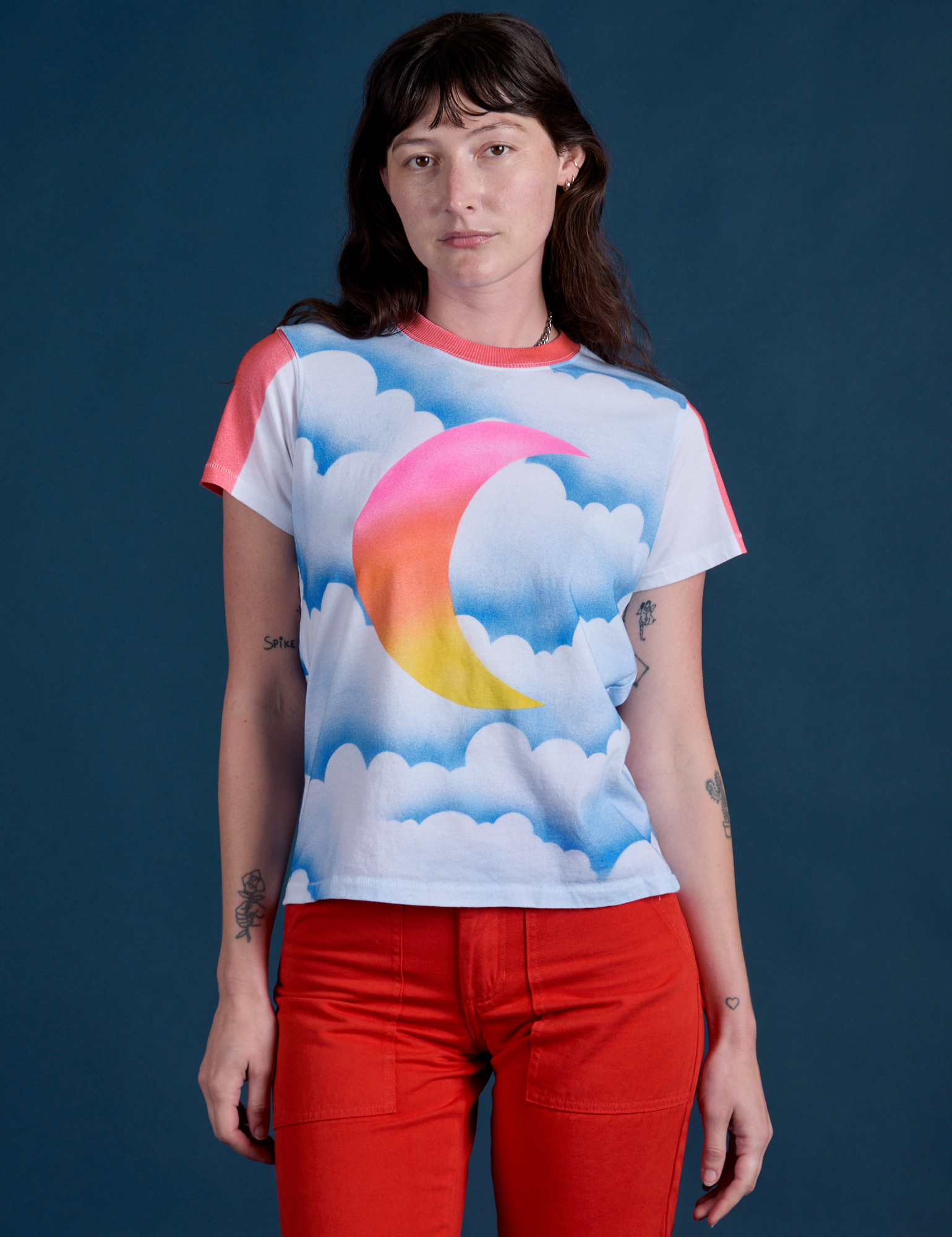Alex is 5’8” and wearing P Airbrush Moon Vintage Tee
