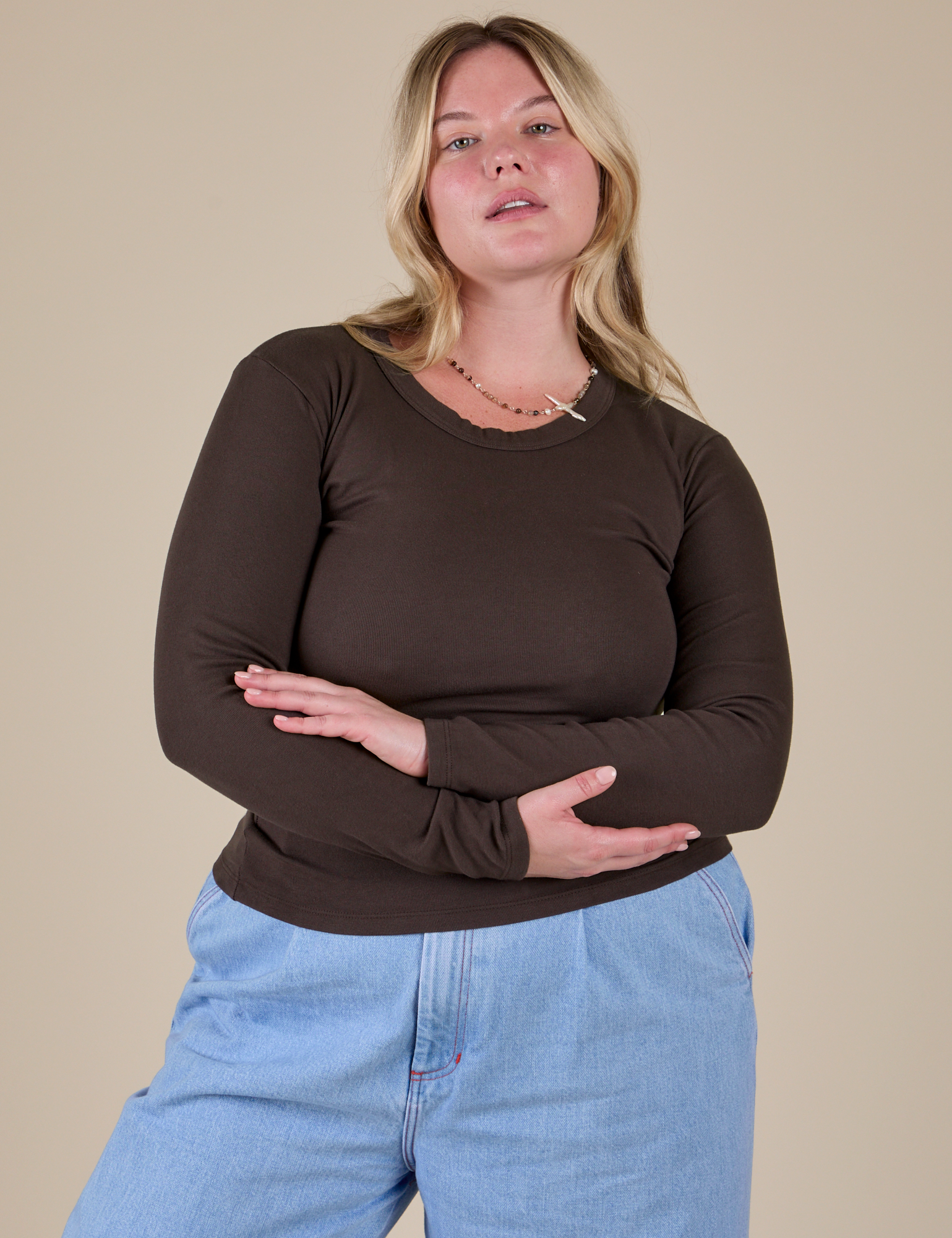 Long Sleeve Baby Tee in Espresso Brown on Lish