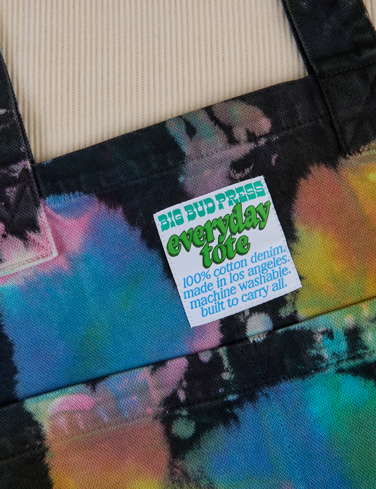 Everyday Tote in Rainbow Magic Waters front close up