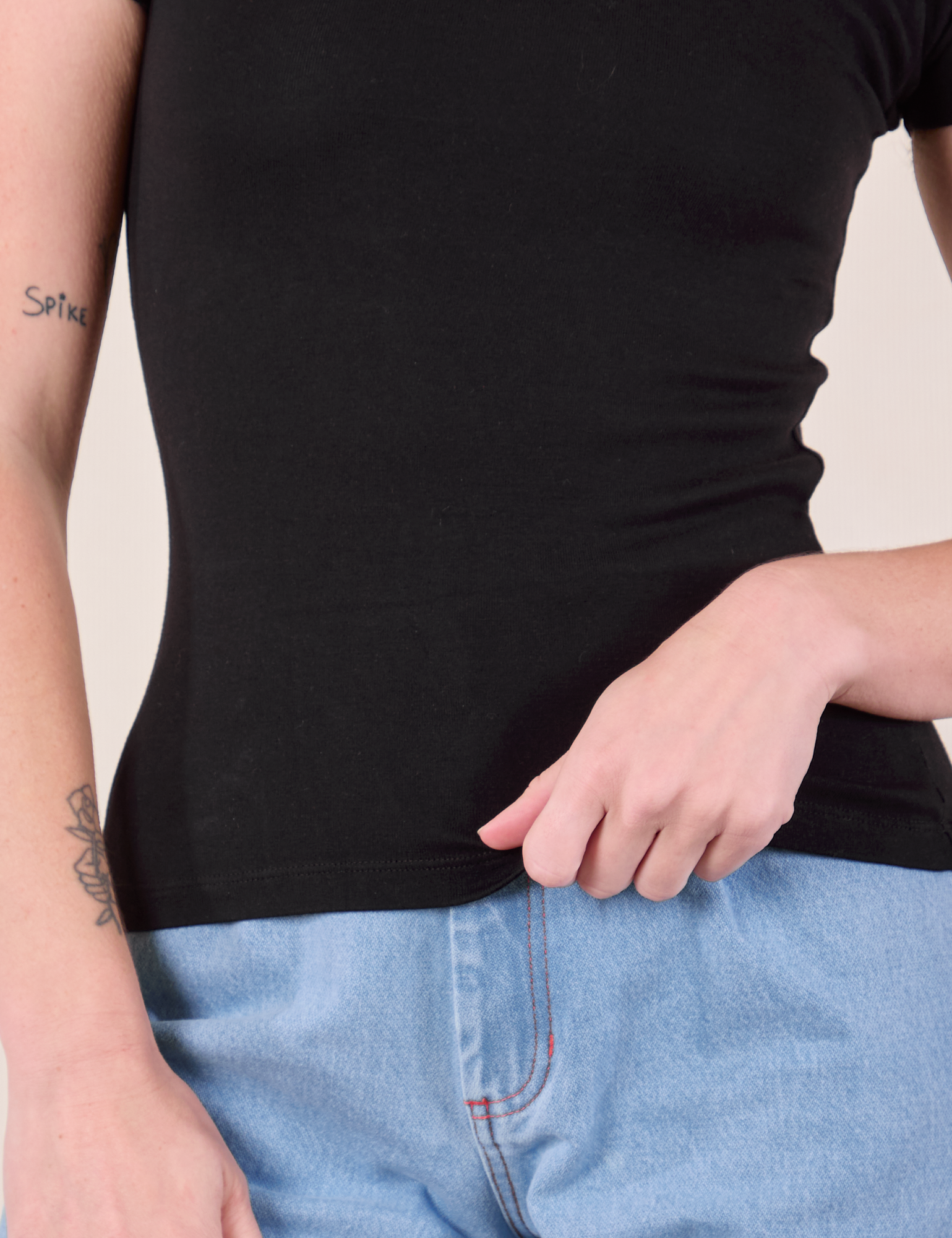 Baby Tee in Vintage Basic Black front close up