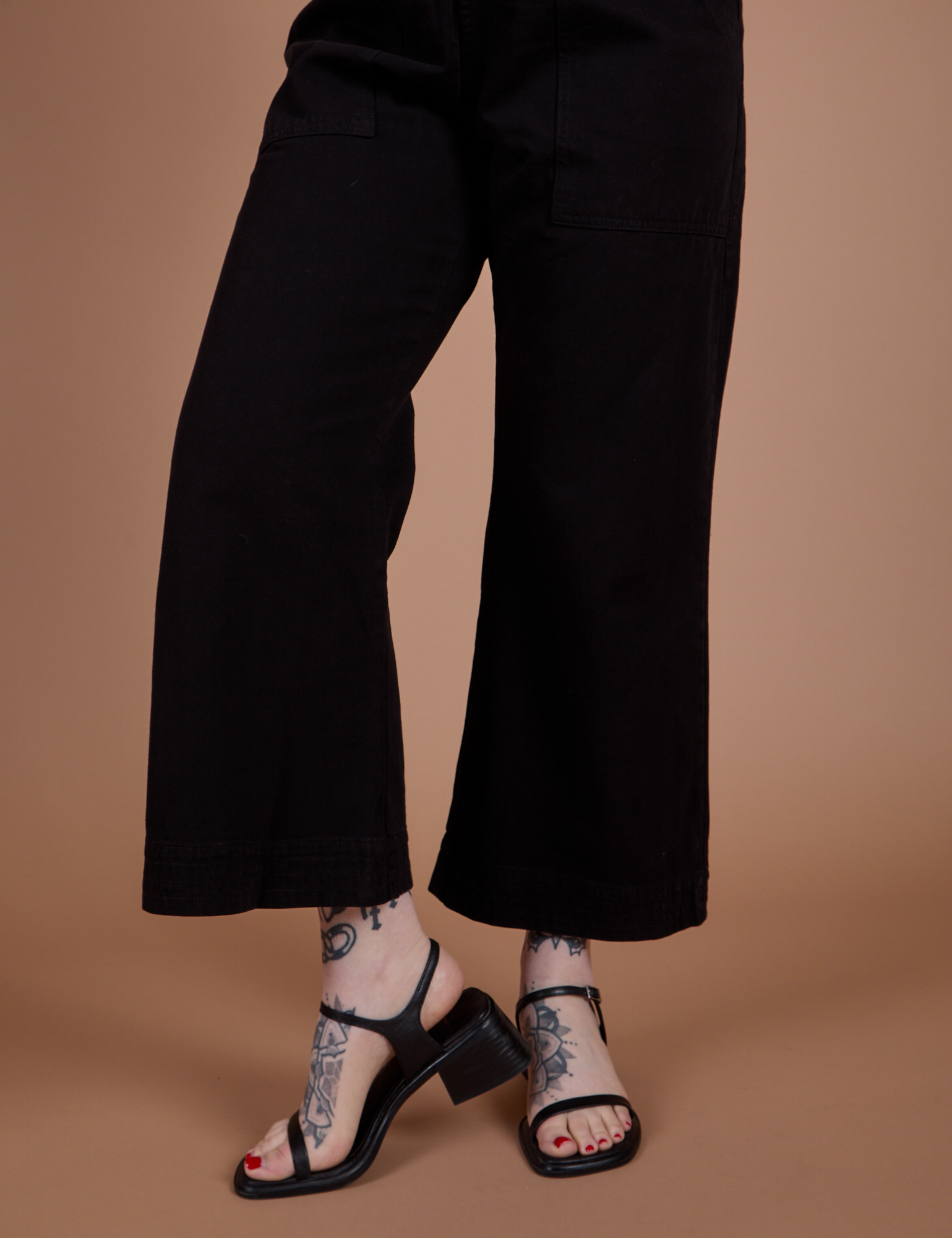 Action Pants in Basic Black pant leg close up on Sydney