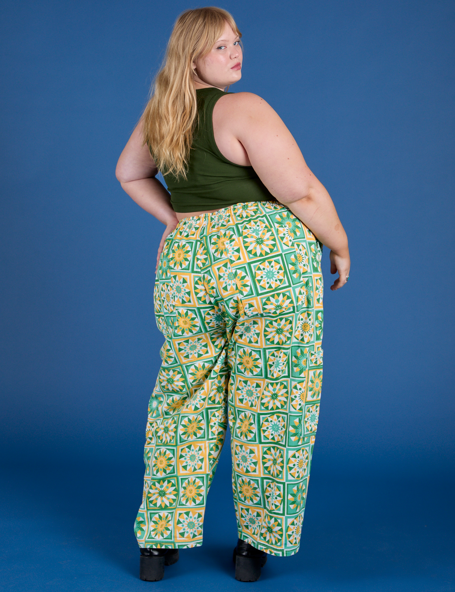 Drop Pocket Cargo Pants in Spring Quilt Print back view on Juliet