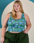 Juliet is 5’7” and wearing L Cropped Tank Top in Angel Print