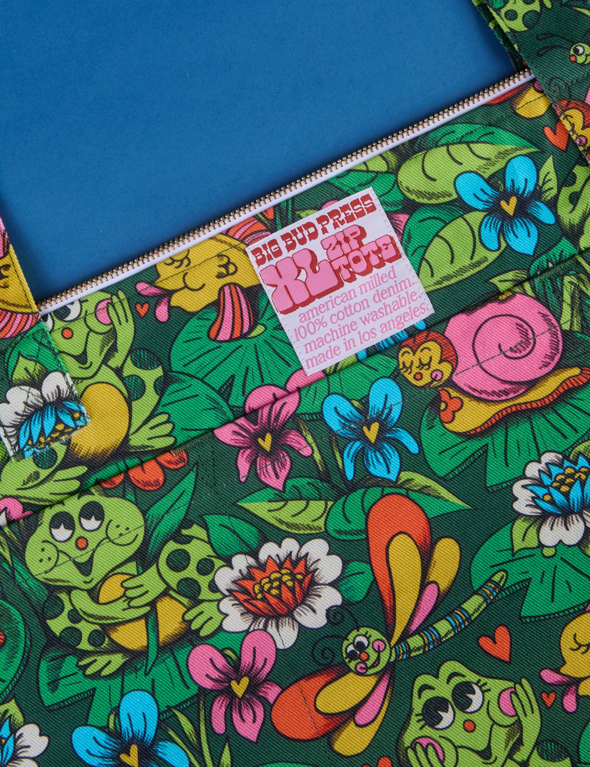 Pond Party Printed XL Zip Tote close up
