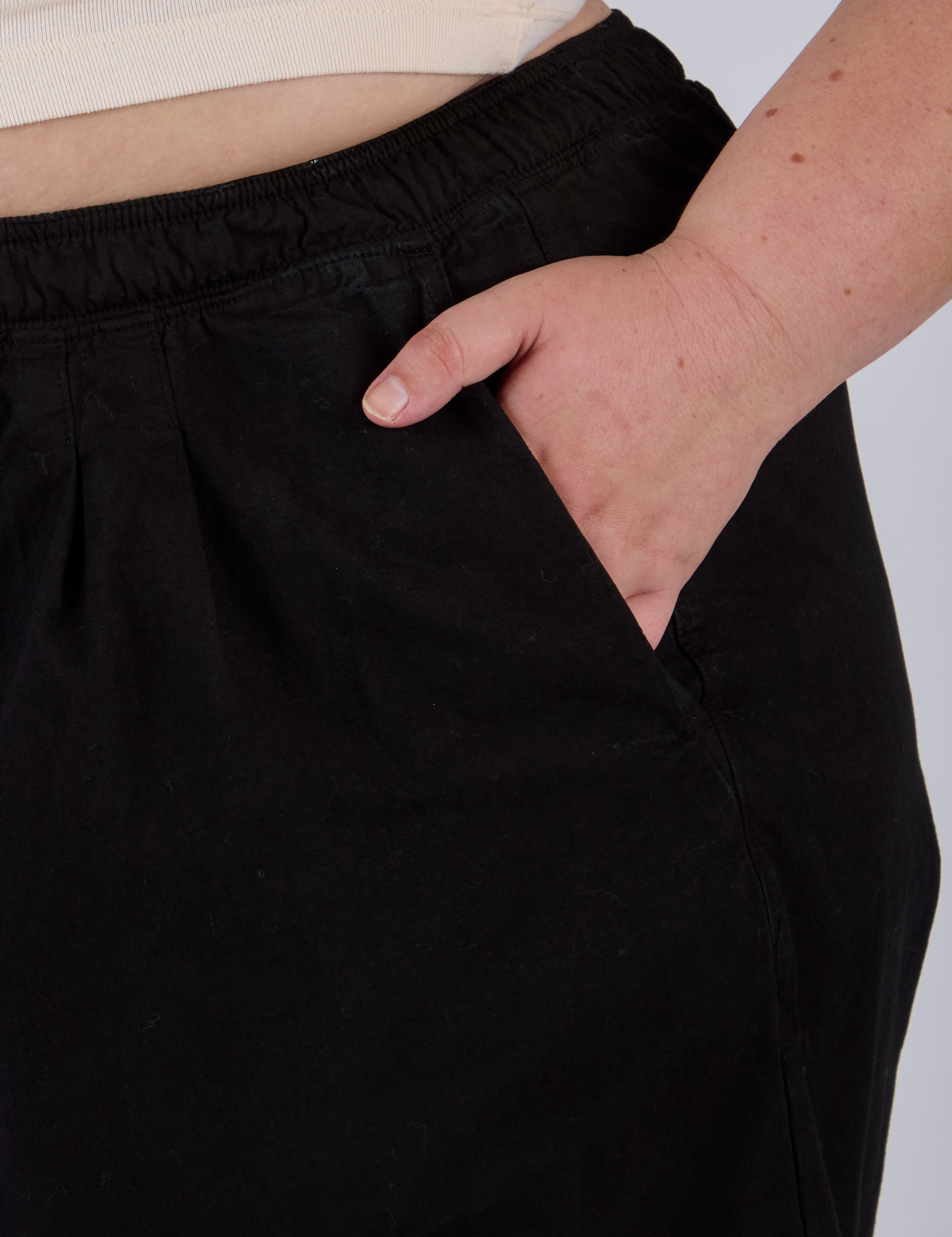 Pleated Pull-On Pants - Basic Black