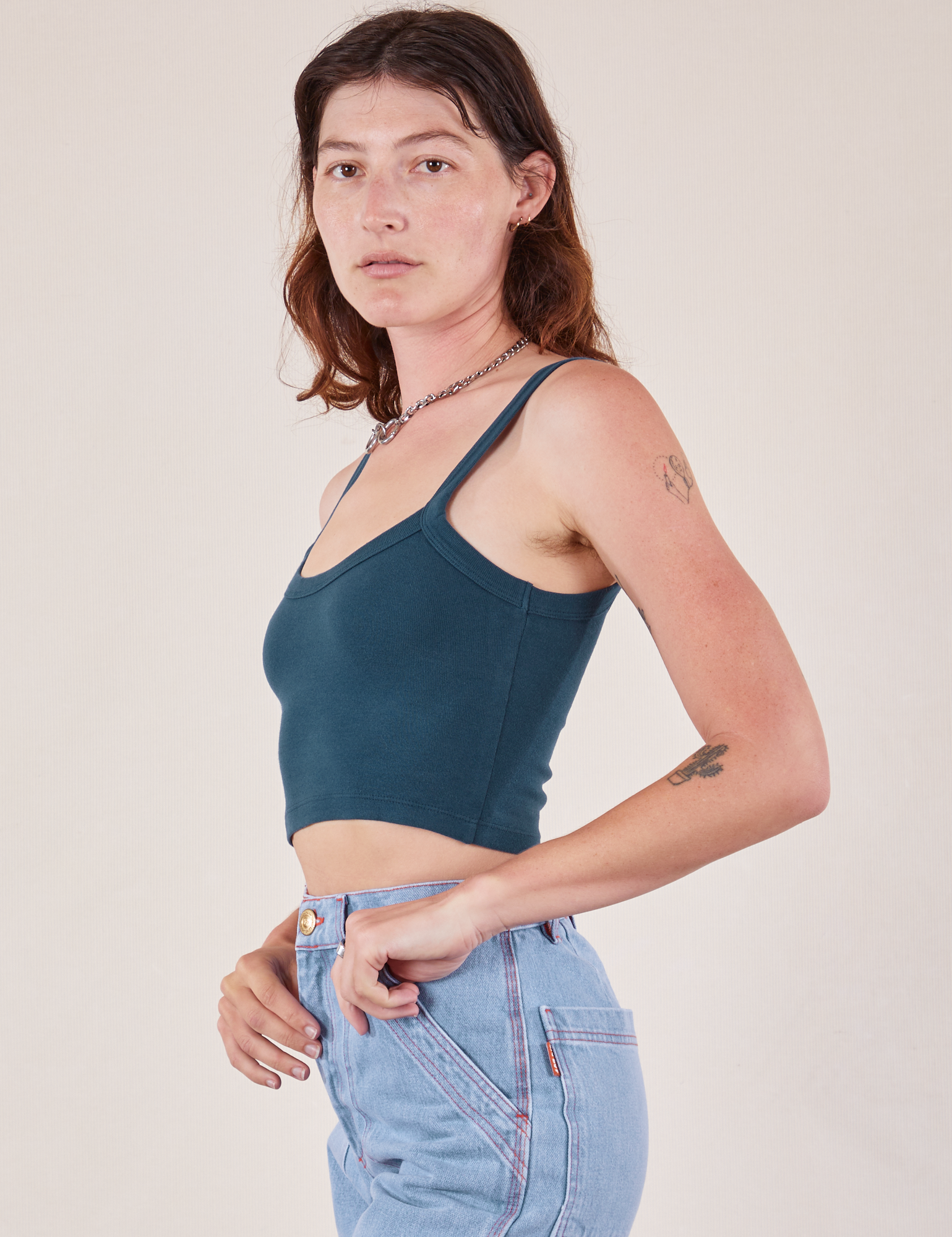 Cropped Cami in Lagoon side view on Alex