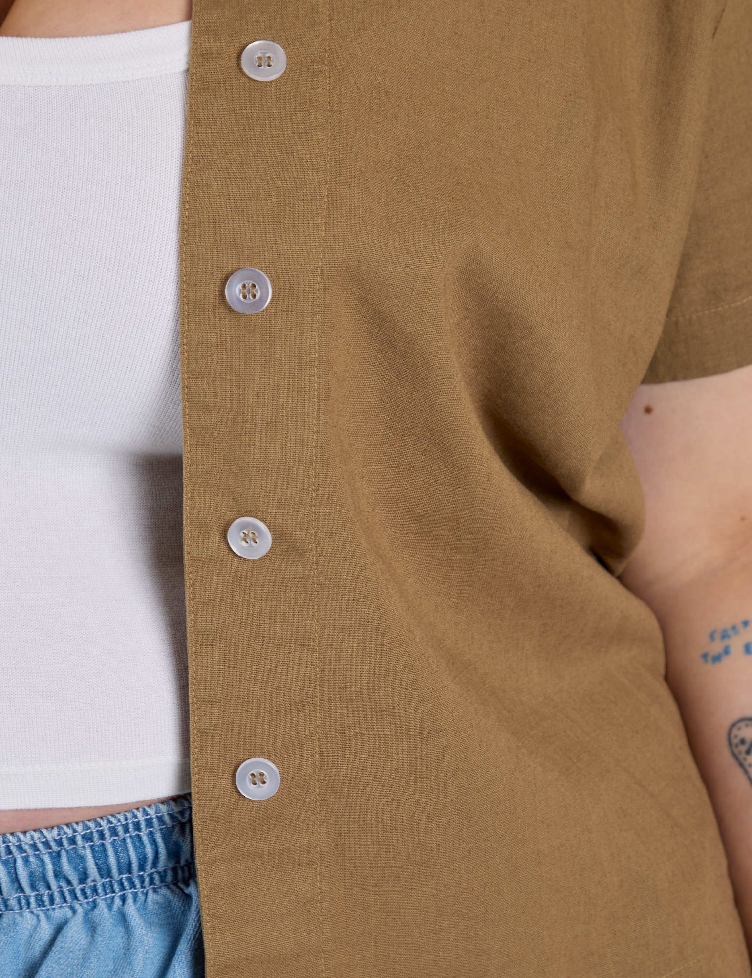 Pantry Button-Up in Desert Brown close up on Juliet