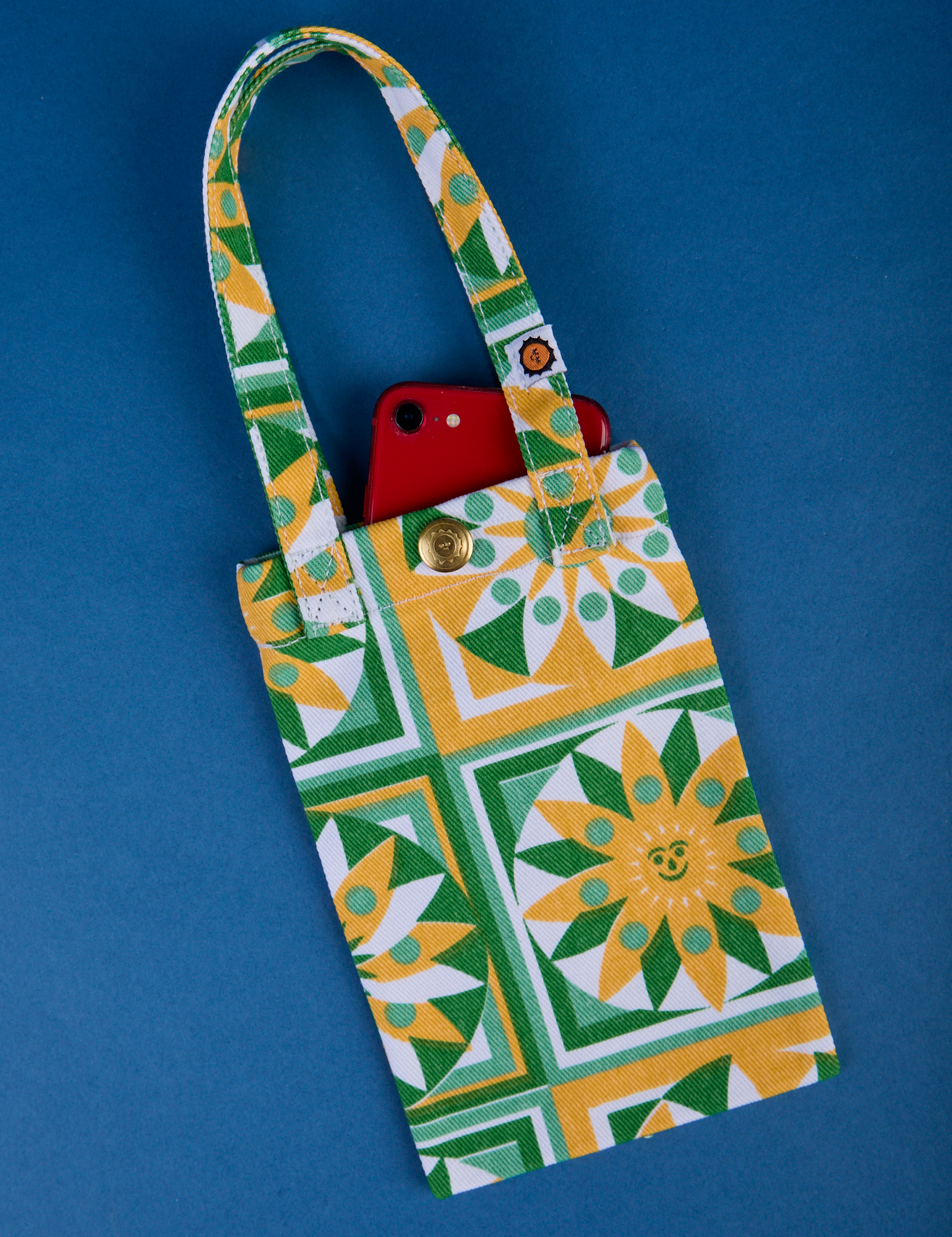 Spring Quilt Printed Cell Phone Tote with phone tucked in
