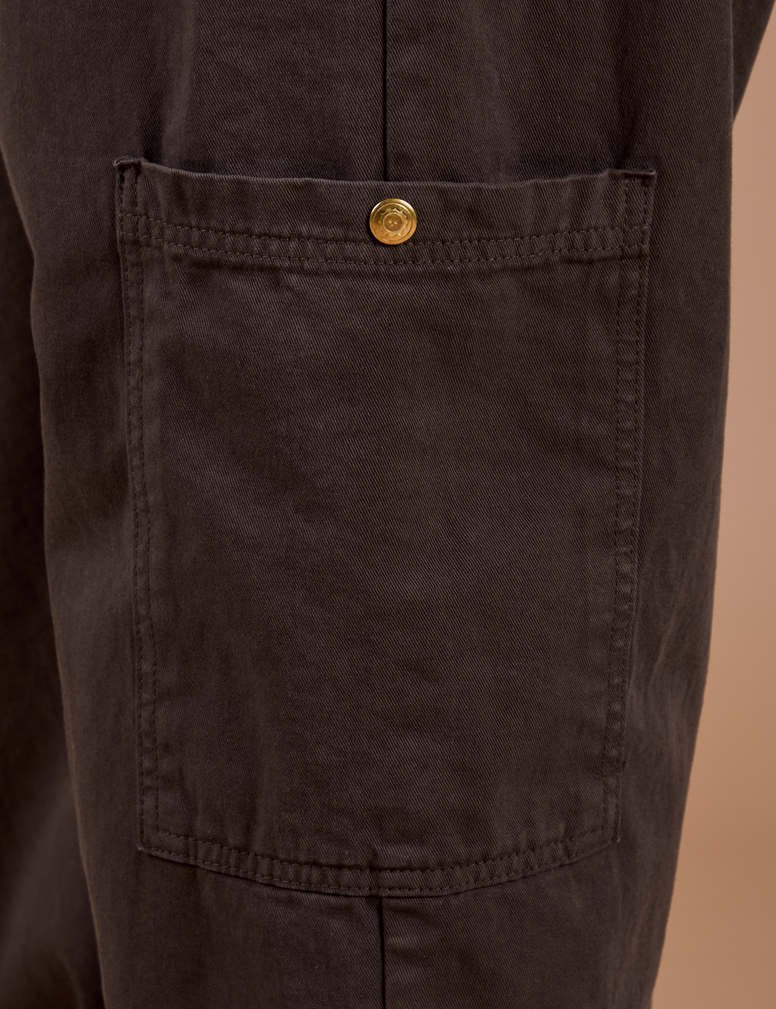Drop Pocket Cargo Pants in Espresso Brown pant leg side pocket close up