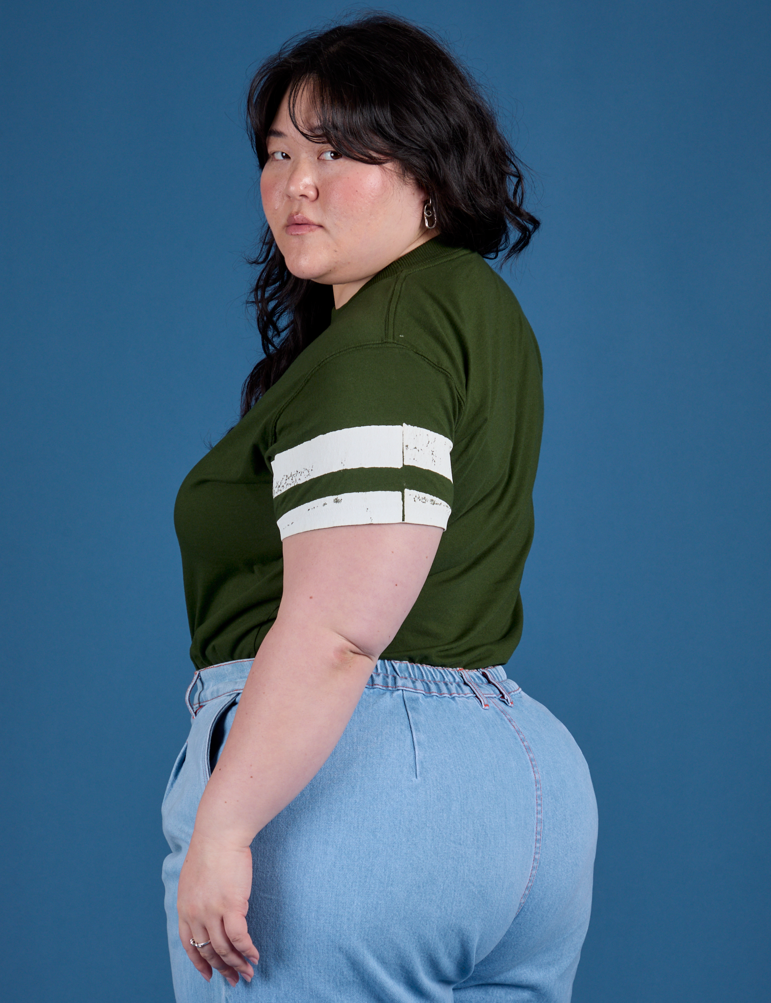 Painted Vintage Tee in Evergreen side view on Ashley