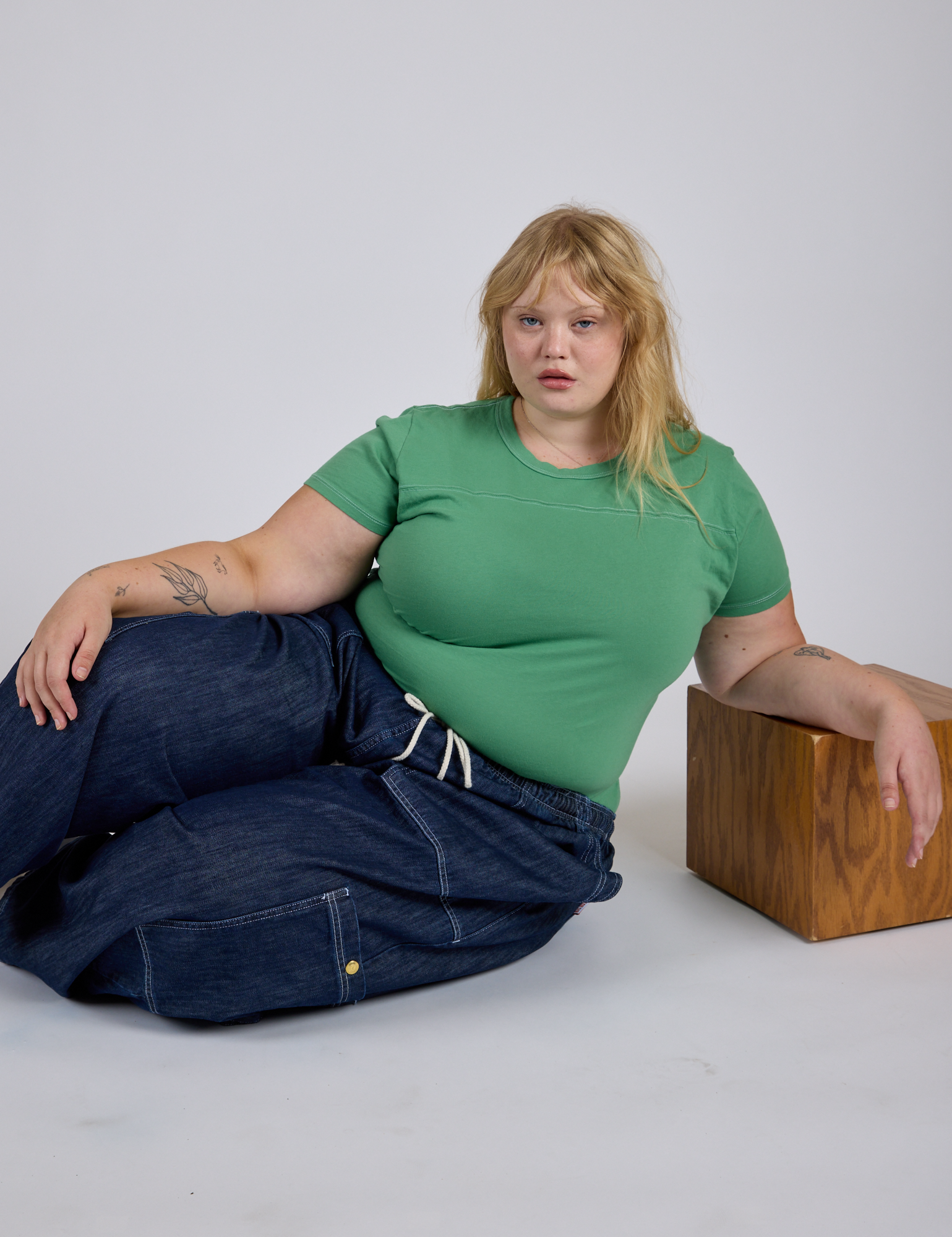 Jr. Varsity Tee in Seafoam Green and dark wash Denim Drop Pocket Pants on Juliet