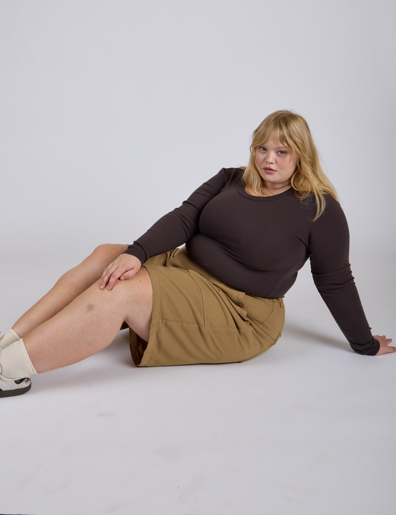Longline Work Shorts in Desert Brown and espresso brown Long Sleeve. Baby Tee worn by Juliet