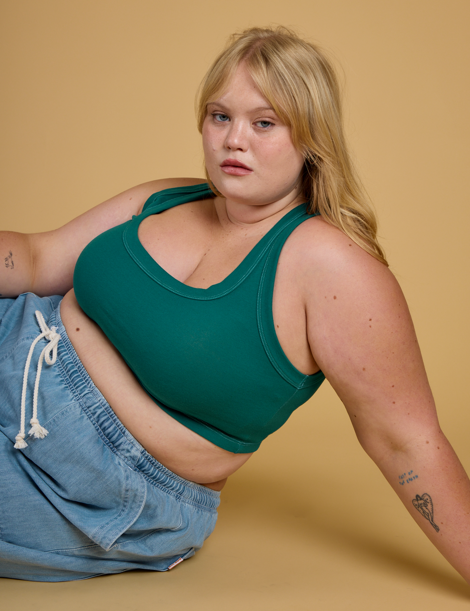 Contrast Stitch Mini Tank in Hunter Green worn by Juliet