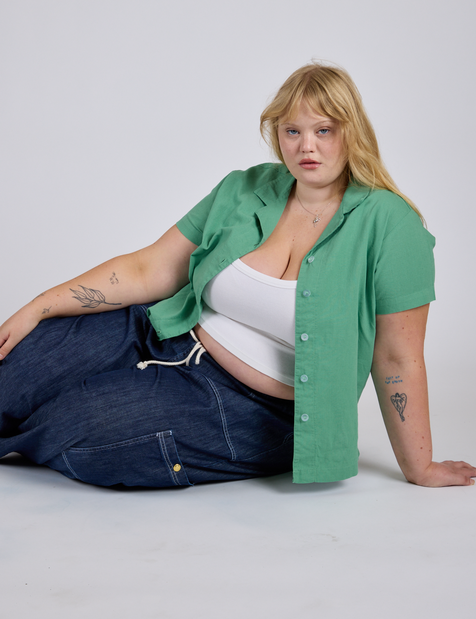 Pantry Button-Up in Seafoam Green and dark wash Denim Drop Pocket Pants on Juliet