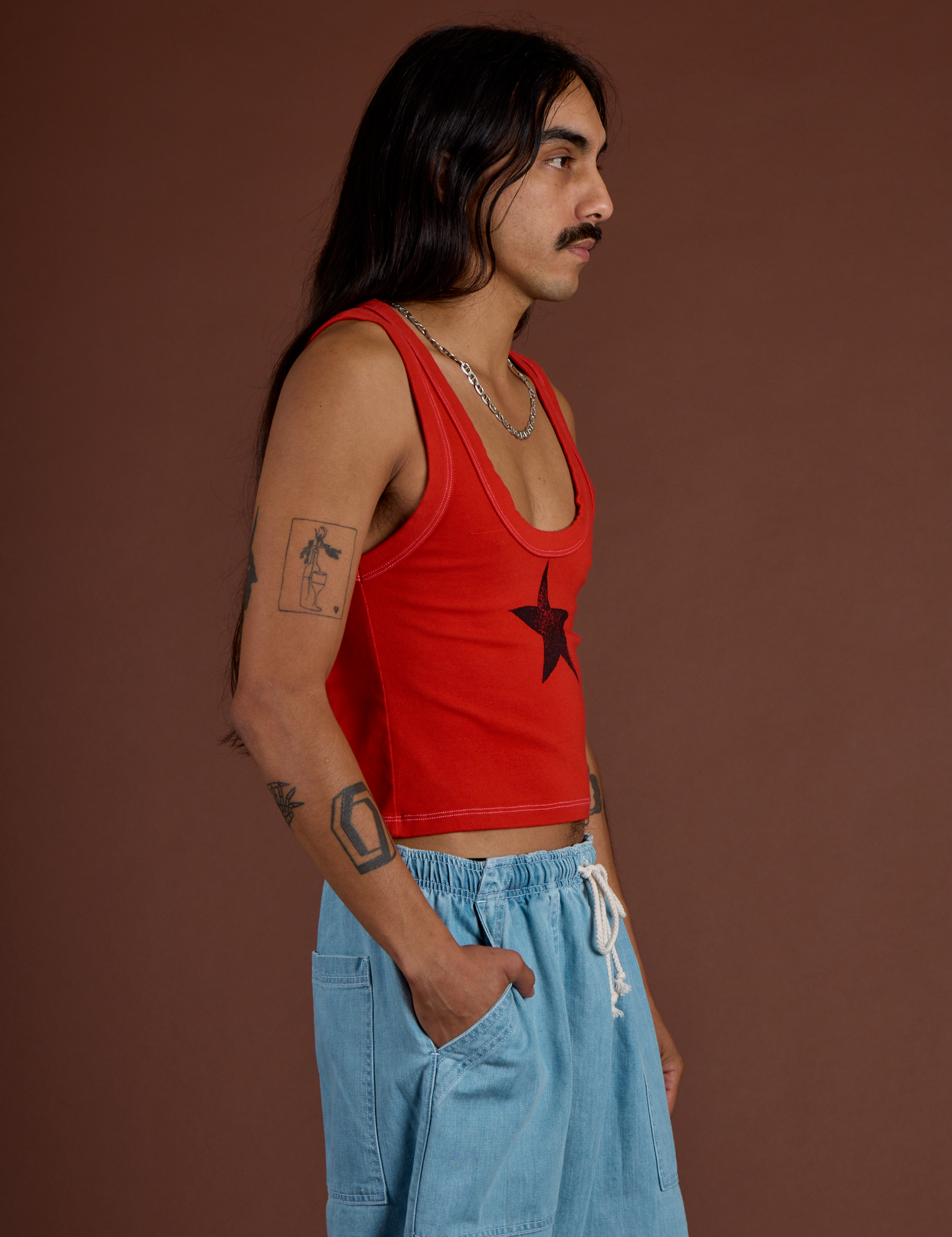Icon Cropped Tank - Red Star