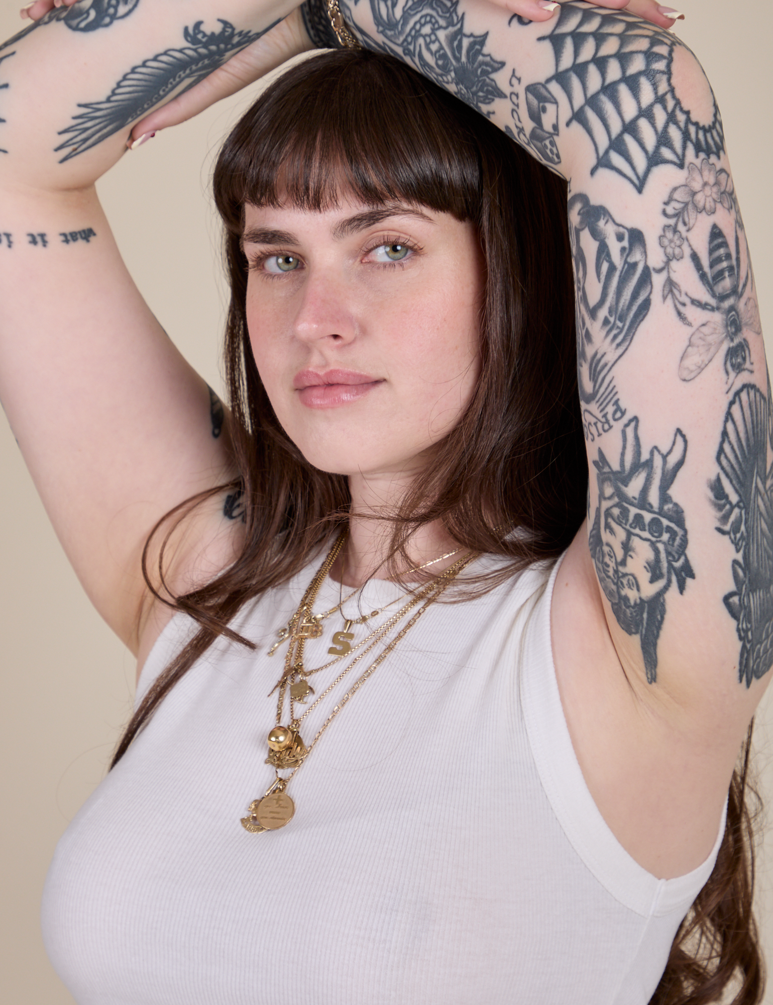Muscle Tee in Vintage Tee White close up on Sydney