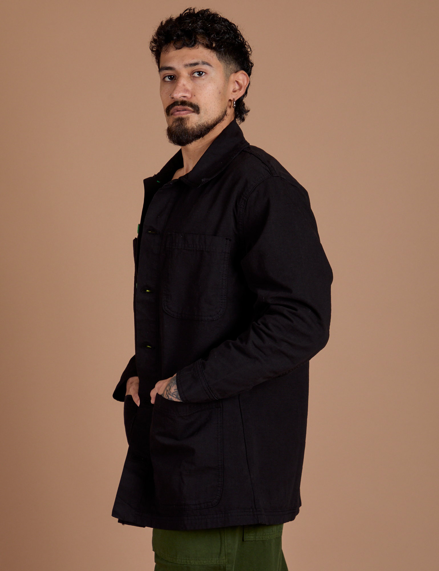 Ripstop Field Coat in Basic Black side view on Jesse