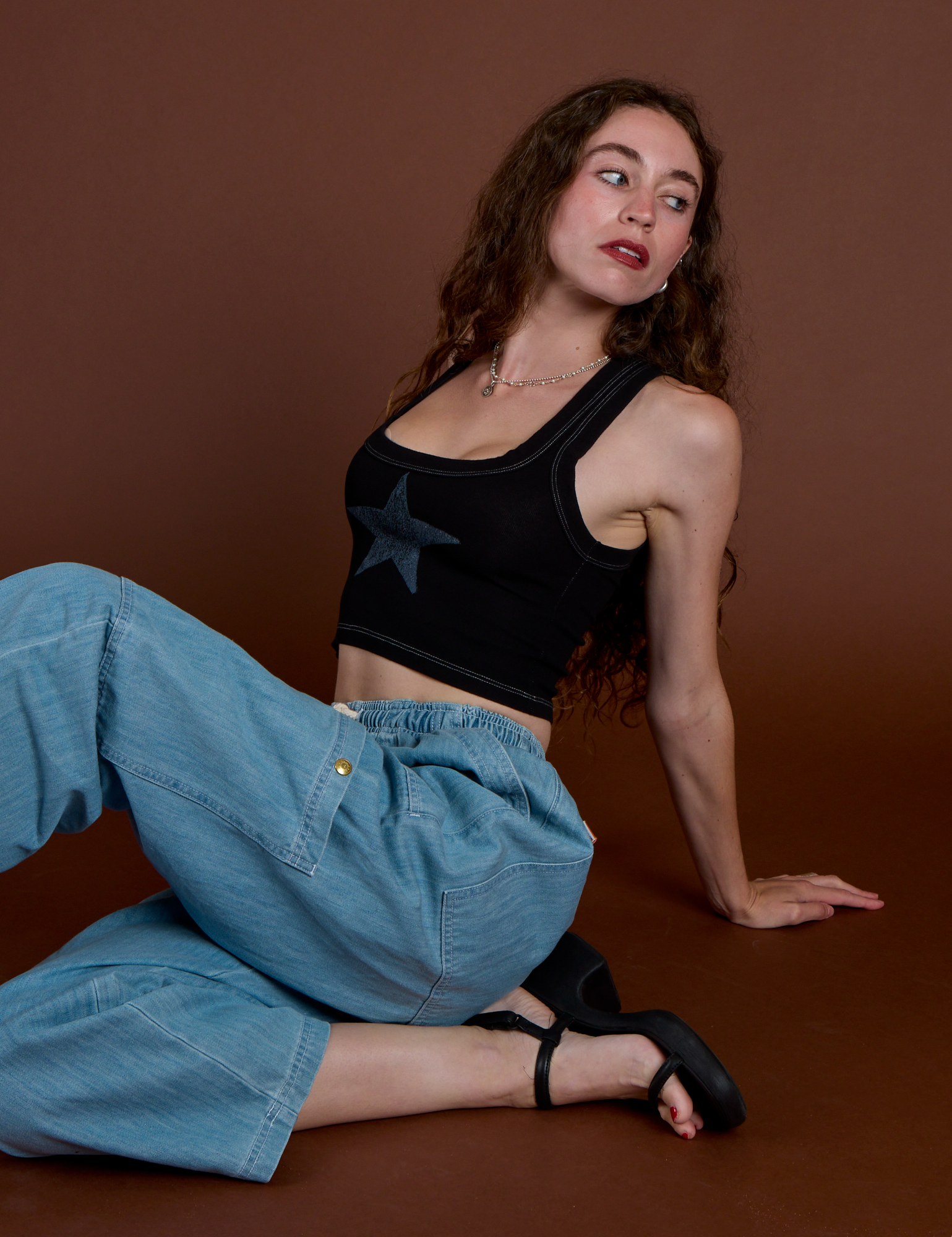Icon Cropped Tank - Black Star