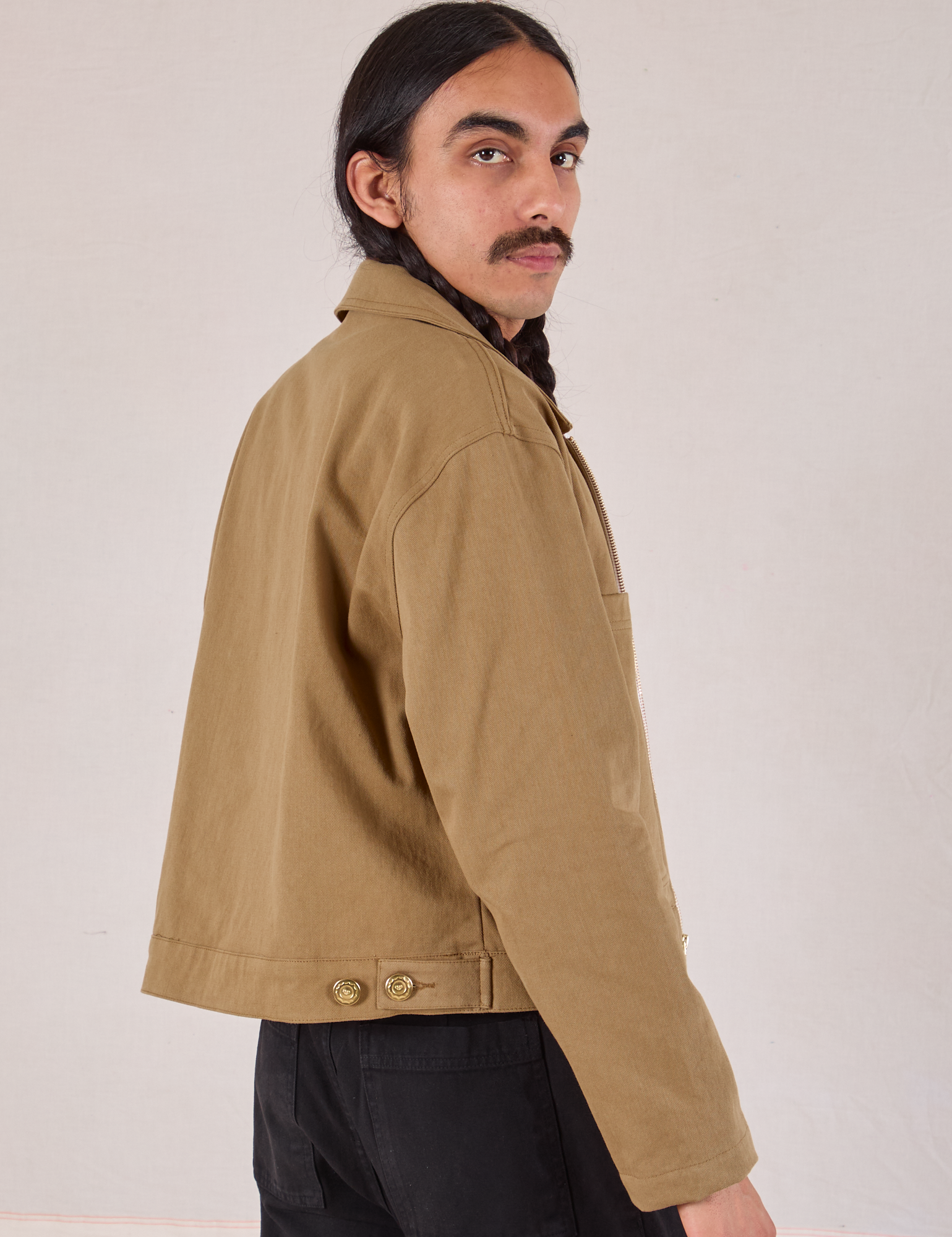 Mechanic Jacket in Desert Brown side view on Anthony
