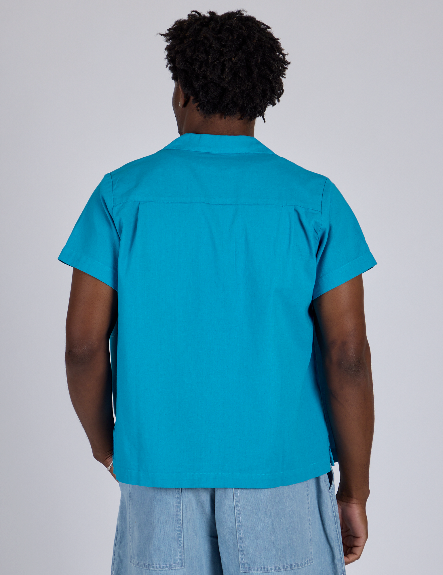 Pantry Button-Up in Hawaiian Blue back view on Isaac