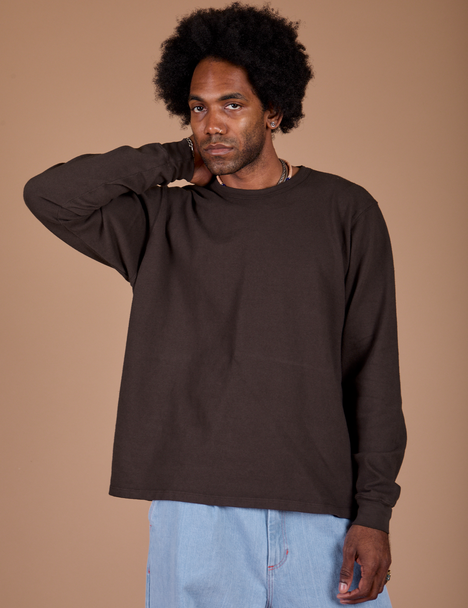 Jerrod is 6’3” and wearing M Long Sleeve Burly Tee in Espresso Brown
