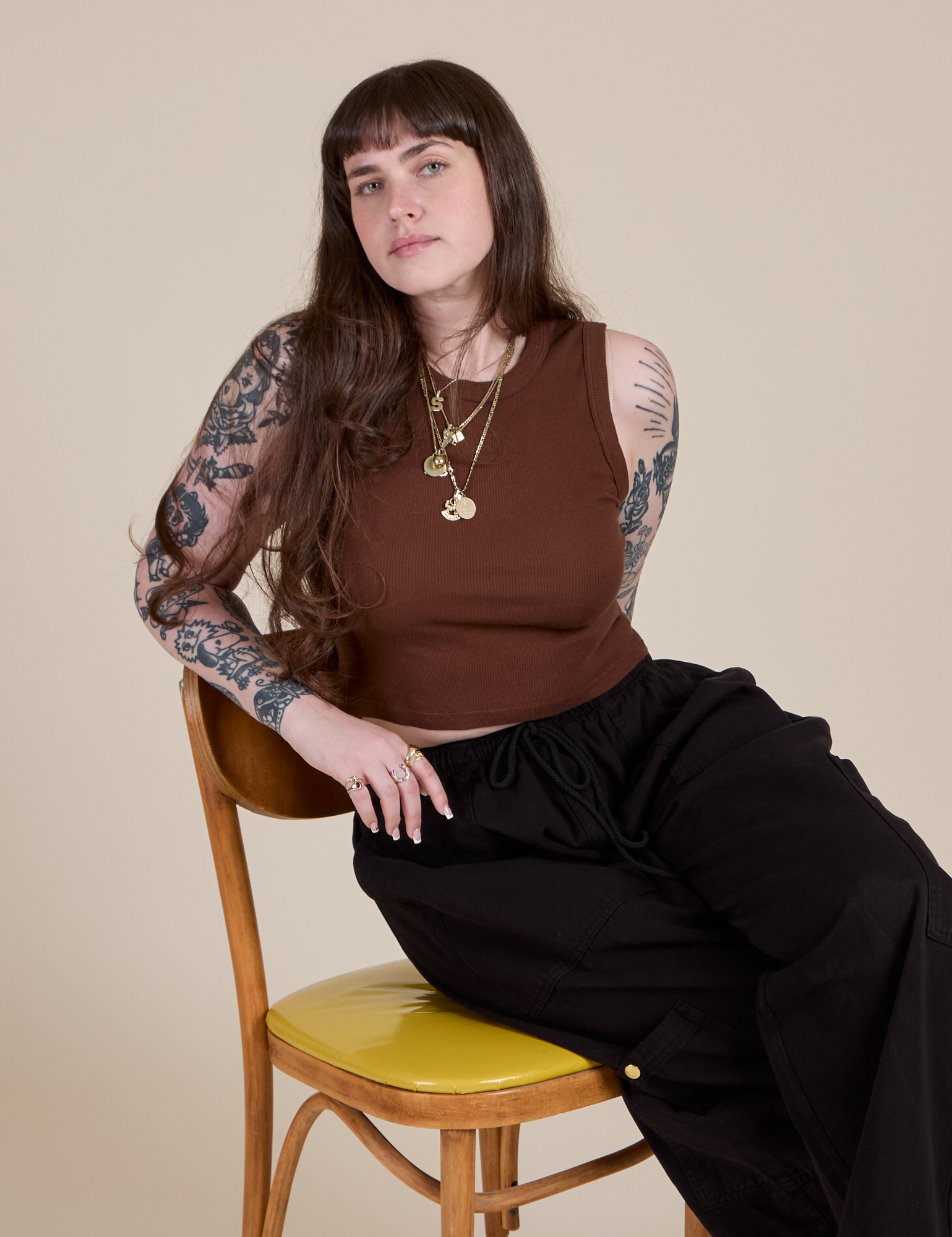 Muscle Tee in Fudgesicle Brown worn by Sydney