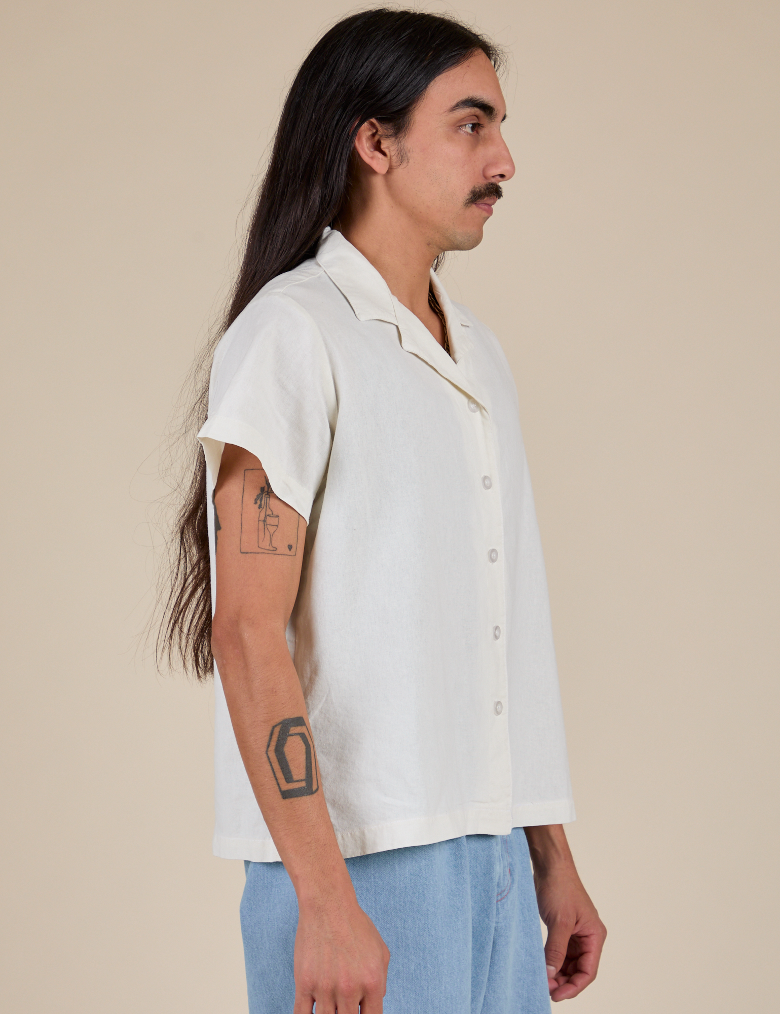 Pantry Button-Up in Vintage Tee White side view on Anthony