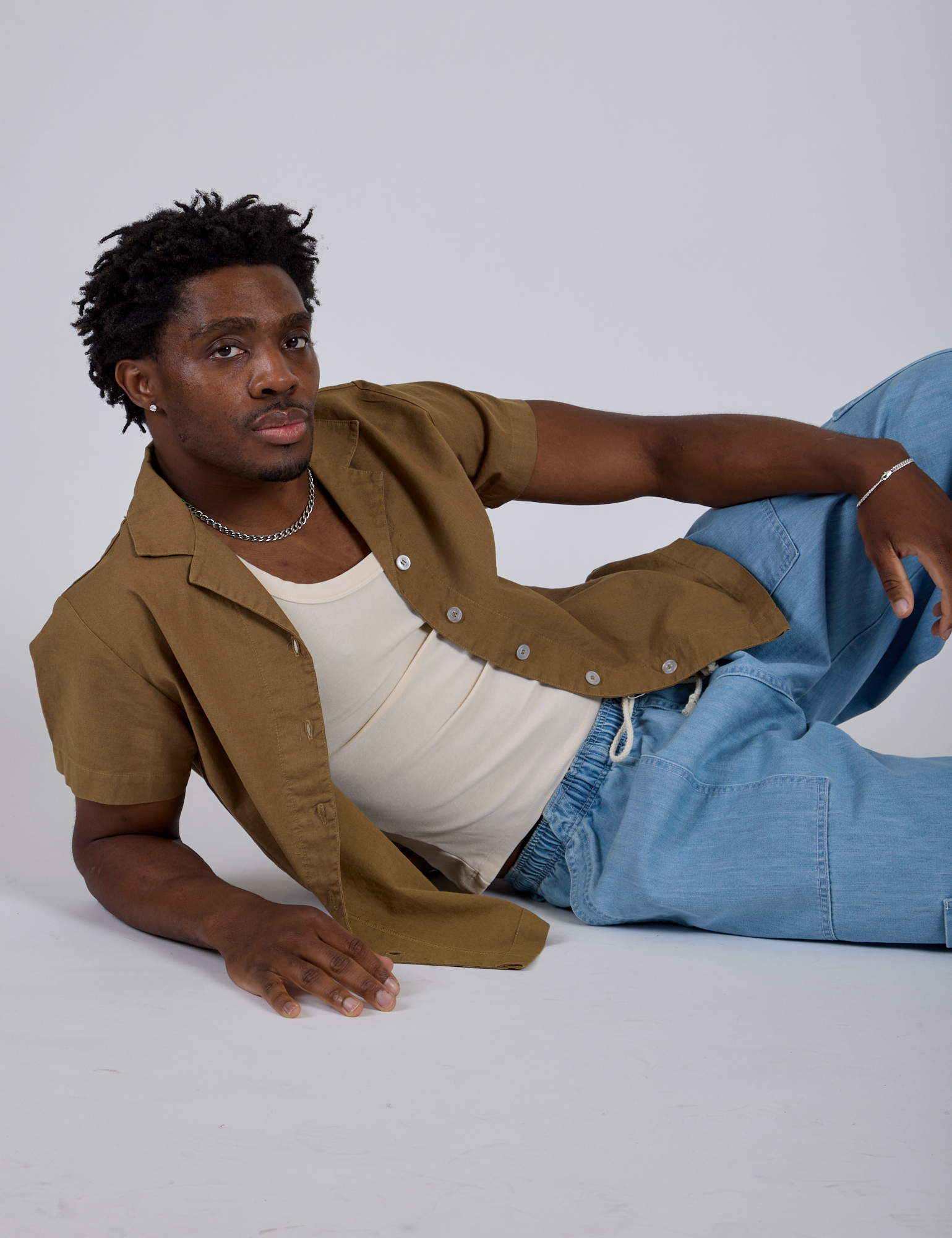 Pantry Button-Up in Desert Brown worn by Isaac
