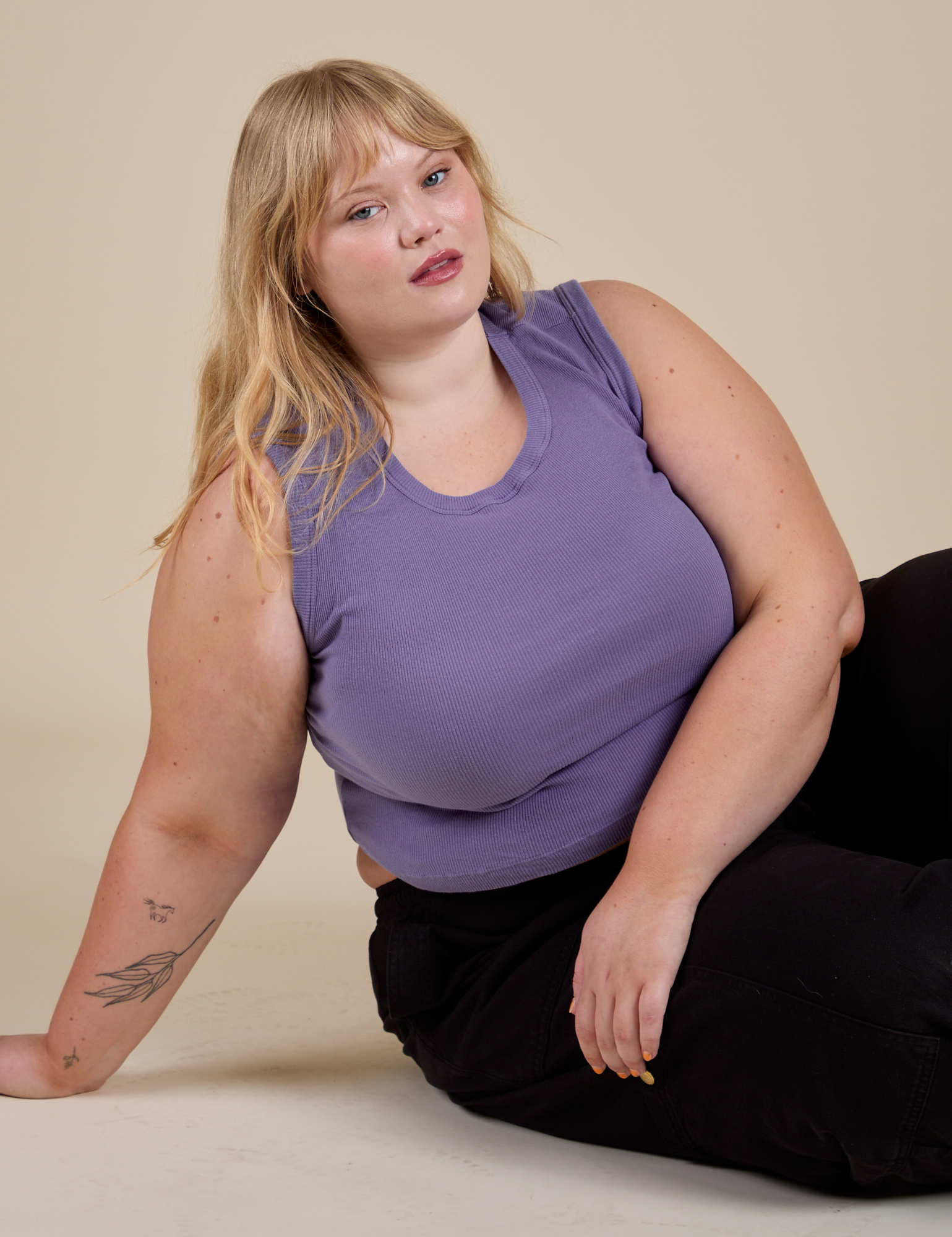 Muscle Tee in Faded Grape worn by Juliet