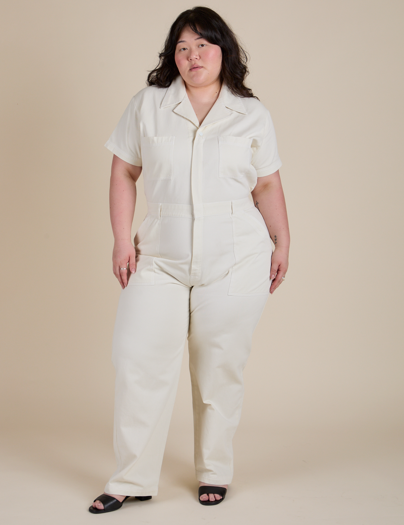 Short Sleeve Jumpsuit in Vintage Tee White on Ashley